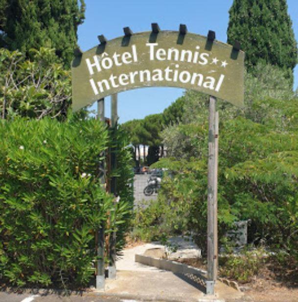 Hotel Tennis International Агд Экстерьер фото
